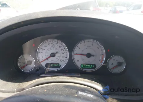 2005 Chrysler Town & Country Touring из США, поврежденный, VIN 2C8GP54L25R501589